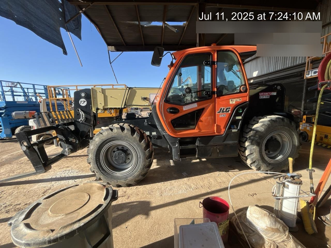 2022 JLG 1732