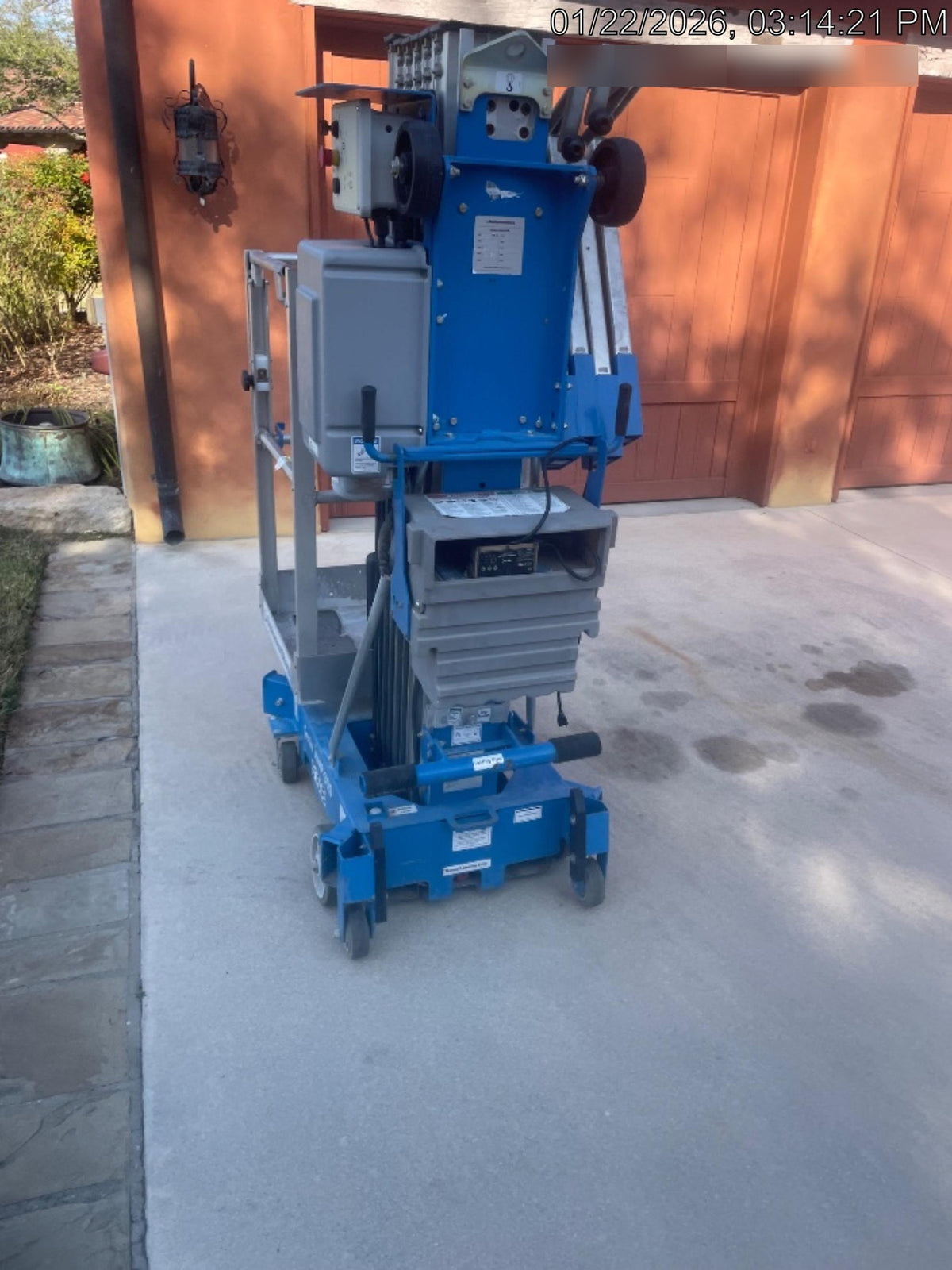 2019 GENIE AWP-30S