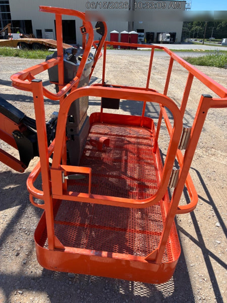2019 JLG 660SJ