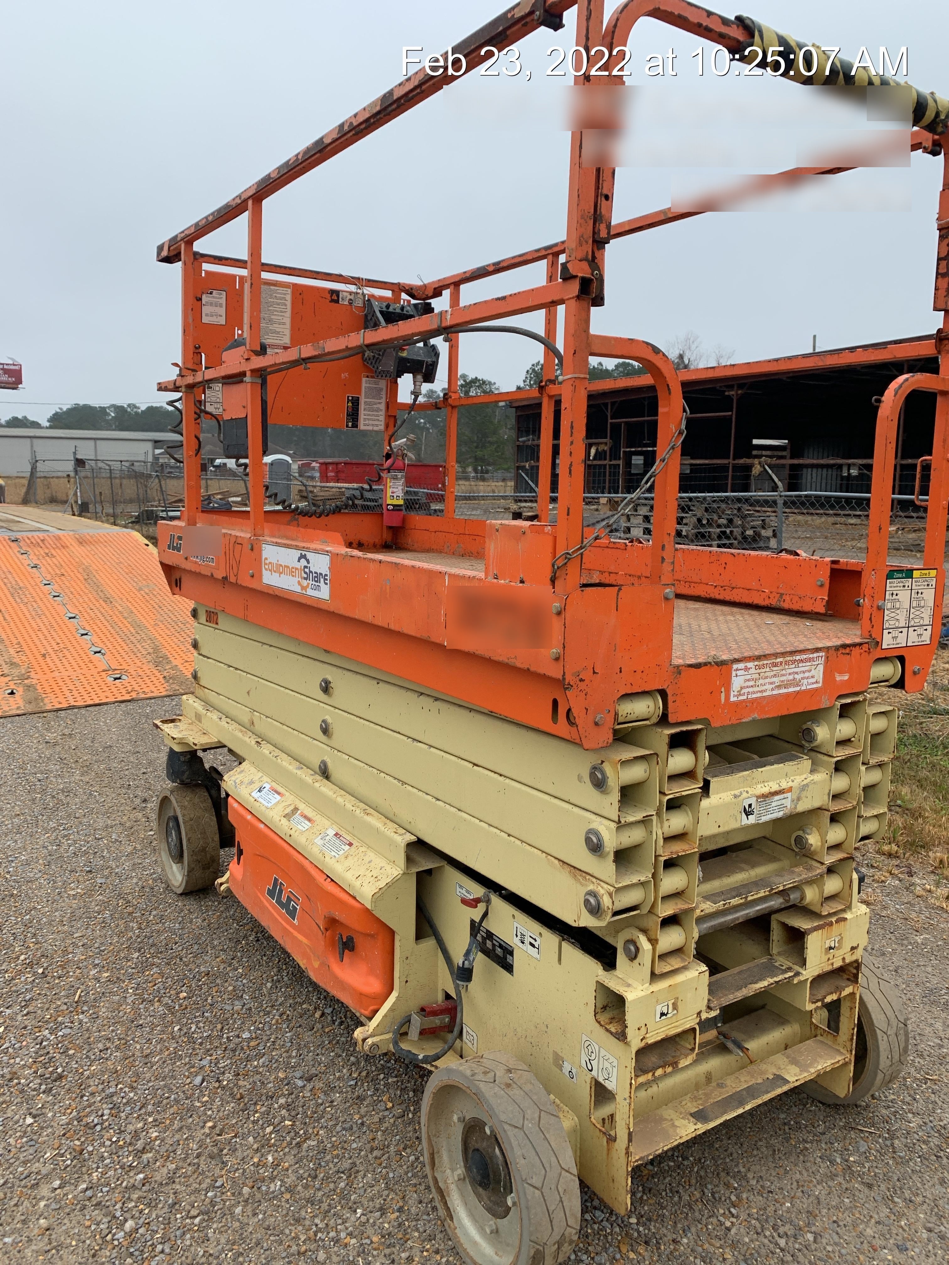 2016 JLG 3246ES