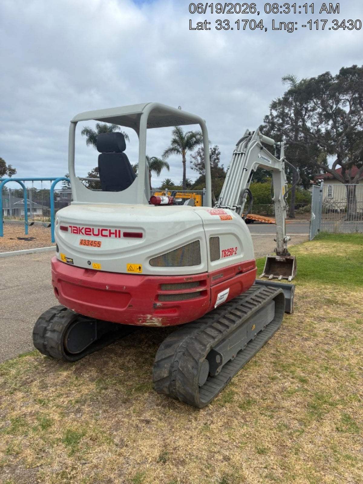 2024 TAKEUCHI TB250-2R