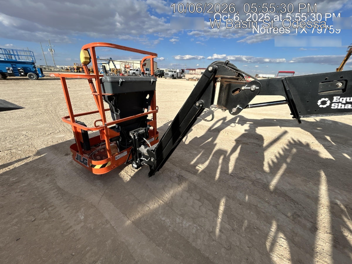 2025 JLG E300AJP