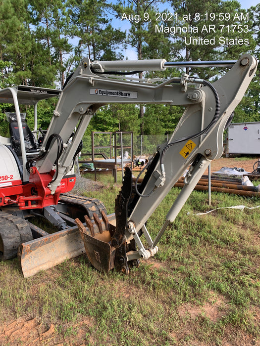 2021 TAKEUCHI TB250-2