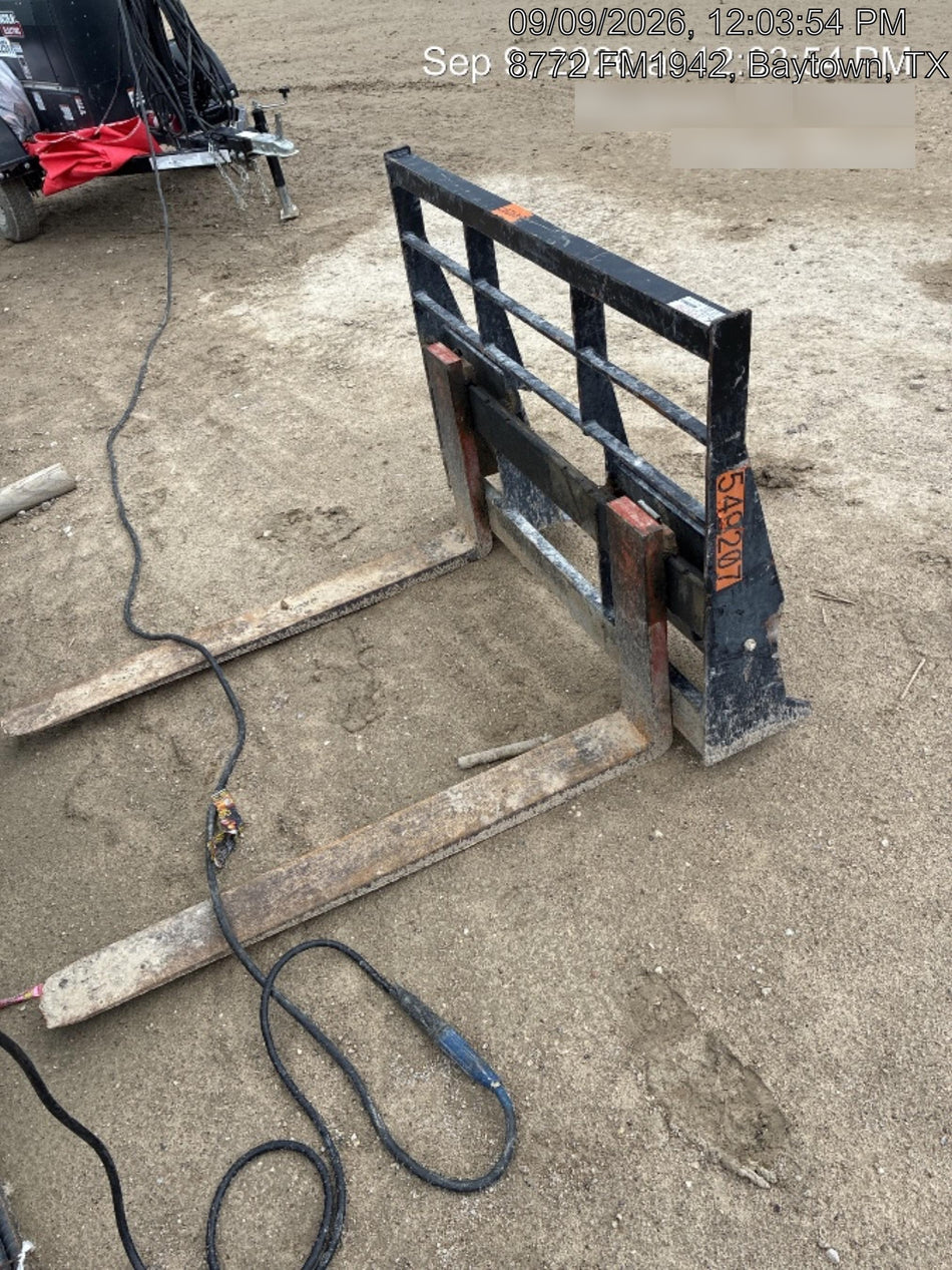 2025 ARROW MATERIAL HANDLING F5100CB - 72"