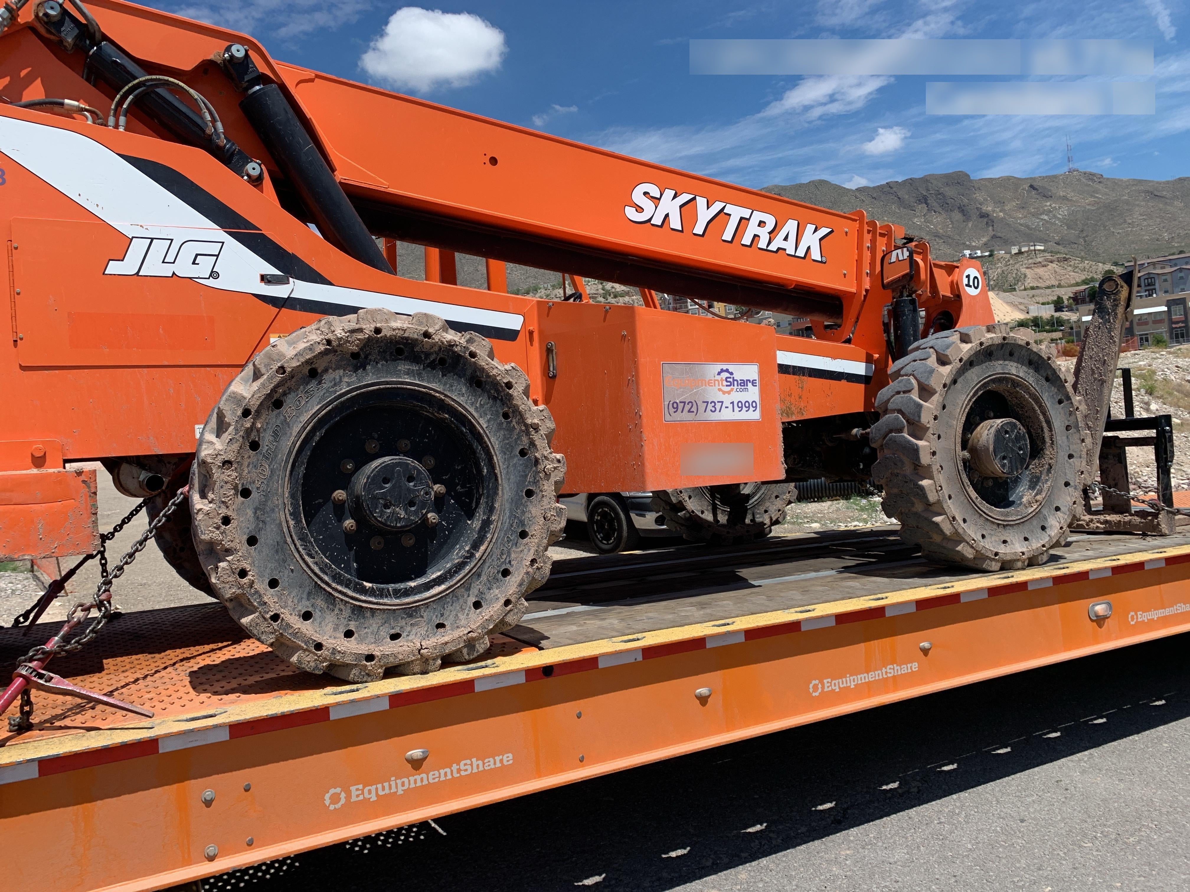 2017 SKYTRAK 10054