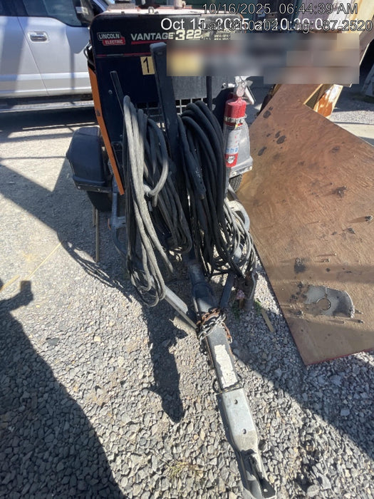 2021 Lincoln Electric Vantage 322 Vantage 322 Ready Pak 3 w/ Telematics & Decals, ORANGE (includes trailer, cable rack, fender light kit)