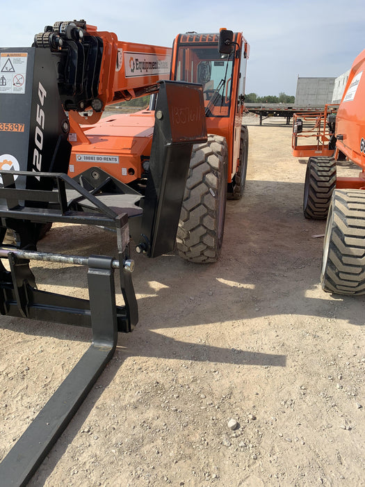 2021 JLG 12054