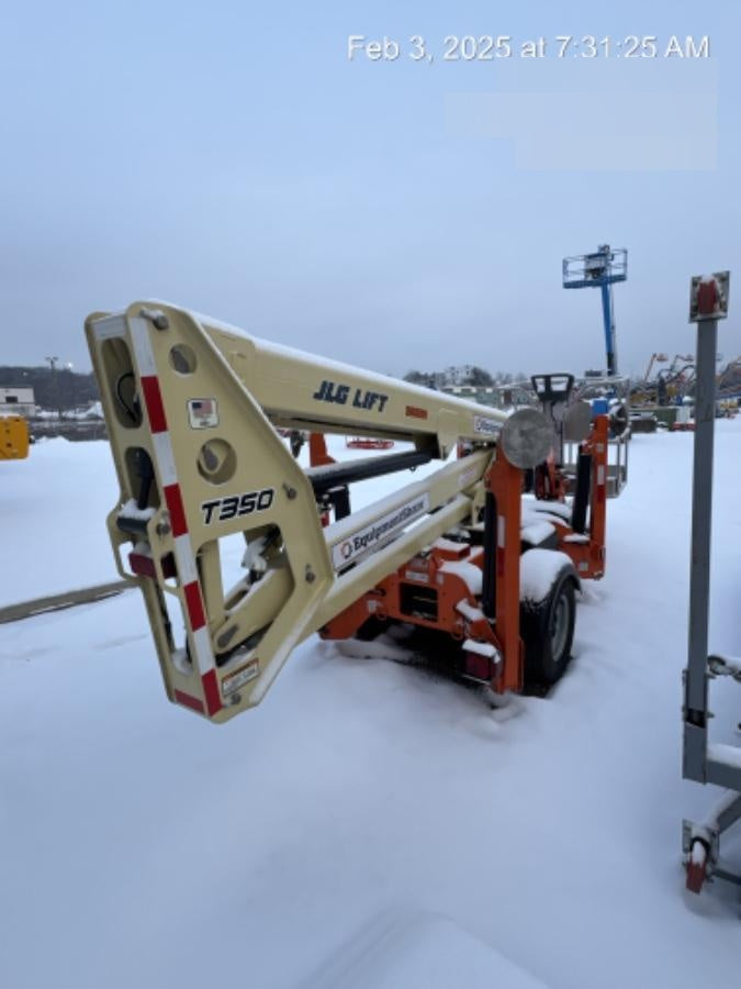 2022 JLG T350