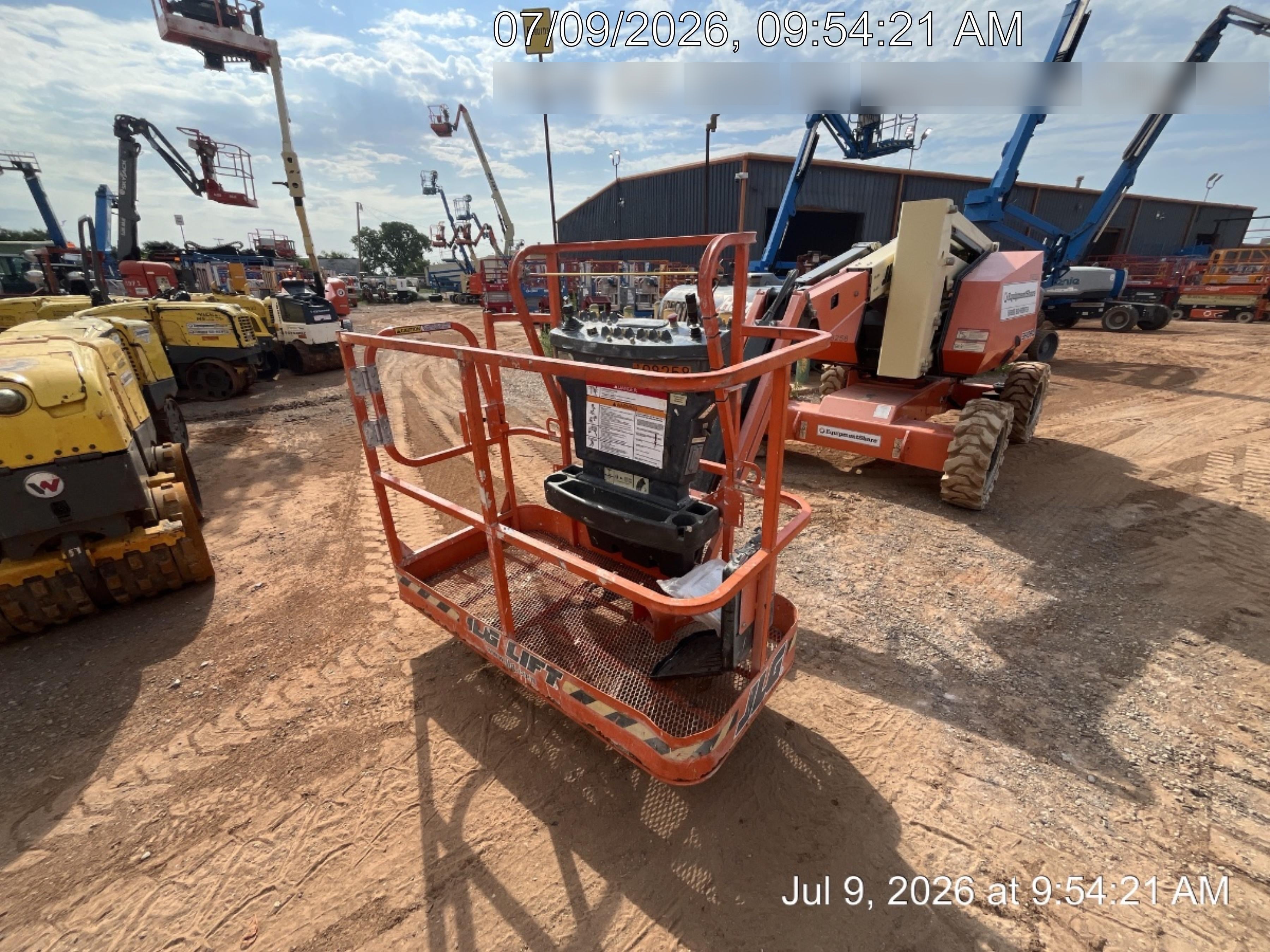2022 JLG 340AJ