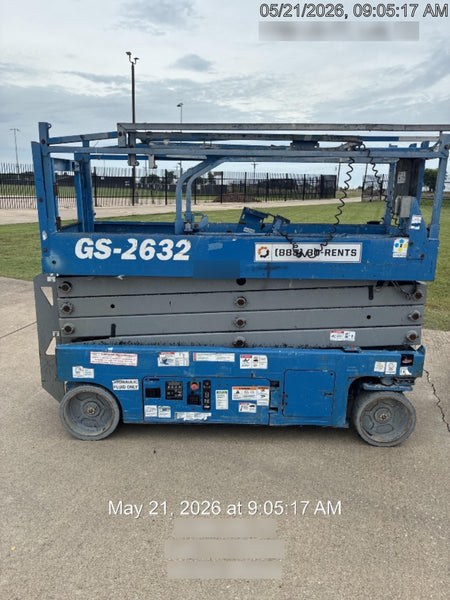 2019 Genie GS-2632 Folding rails with half height swing gate