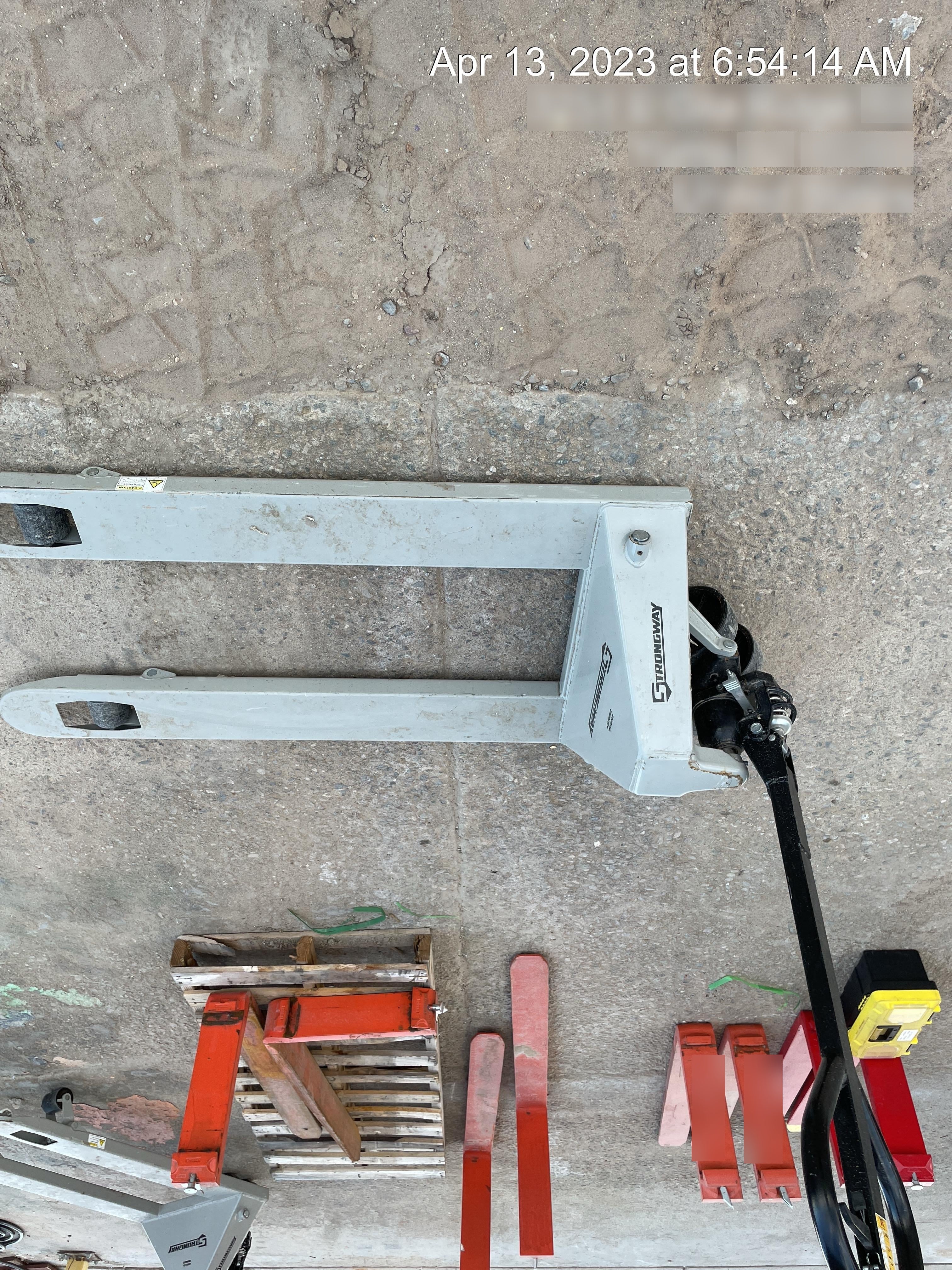 2022 STRONGWAY 4400 lb Pallet Jack