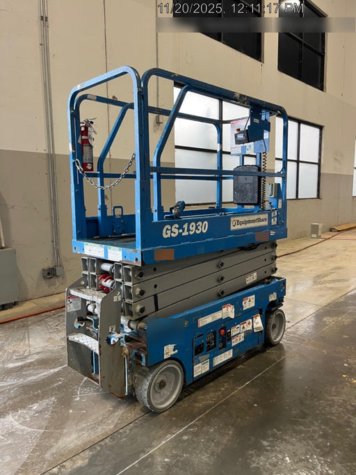 2019 Genie GS-1930 Fixed rails with chain Entry