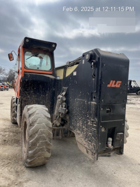 2021 JLG 1075