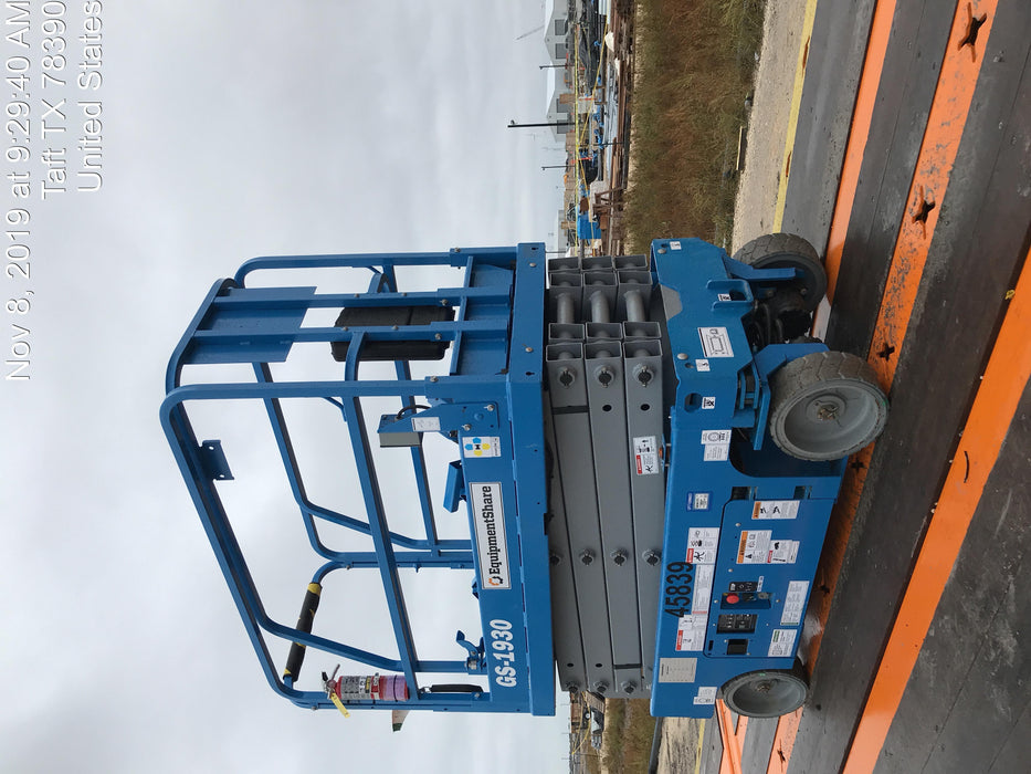 2019 Genie GS-1930 Fixed rails with chain Entry