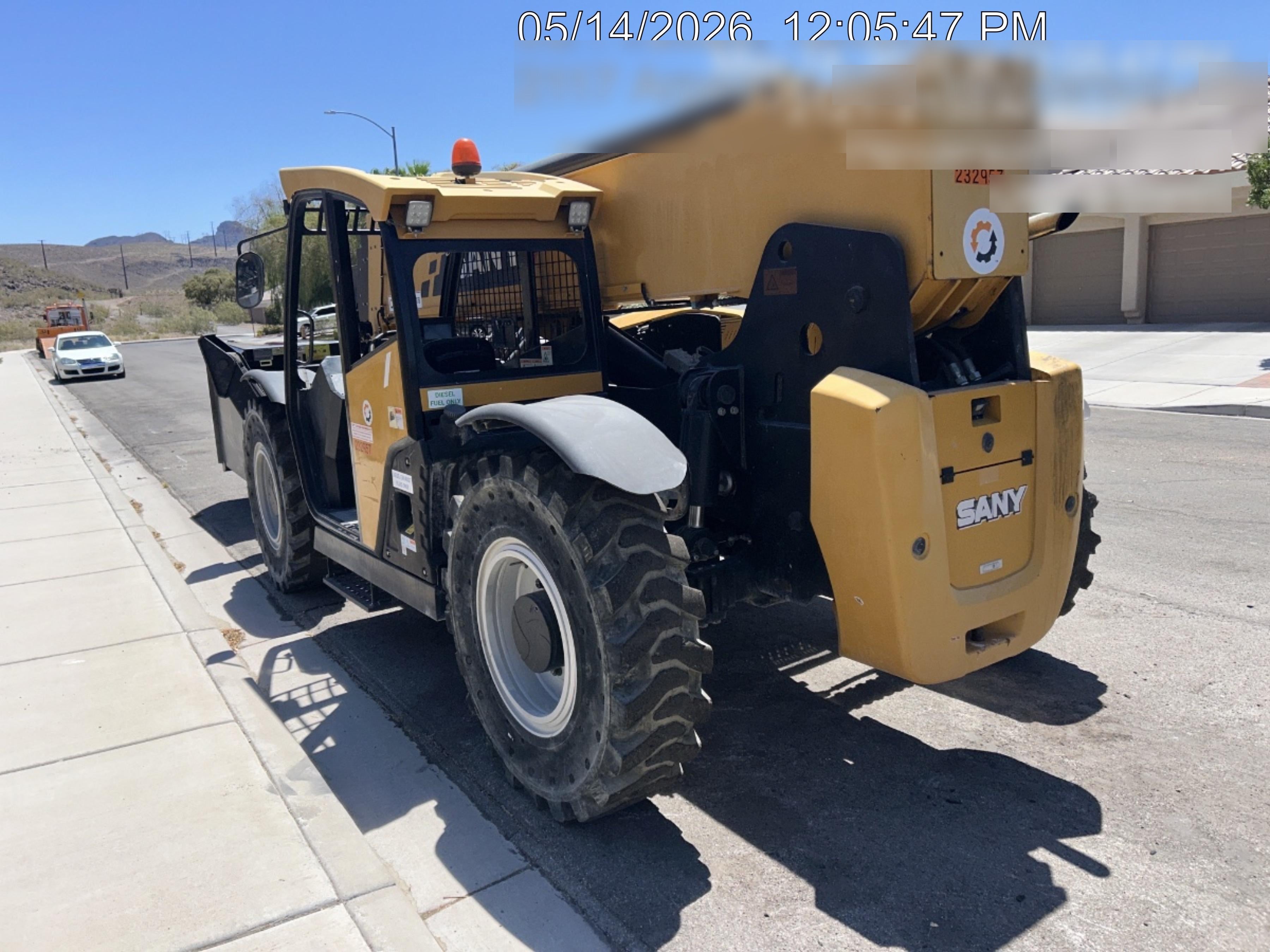 2022 SANY STH1056