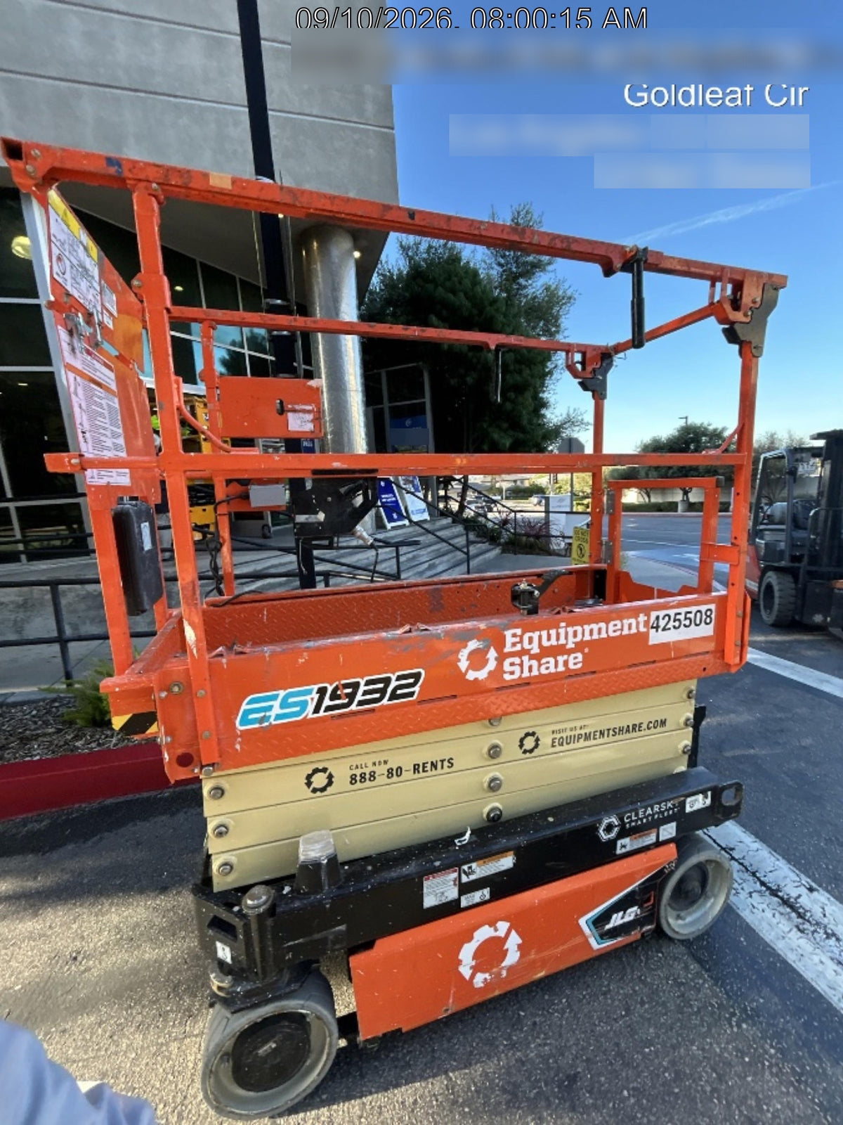 2024 JLG ES1932