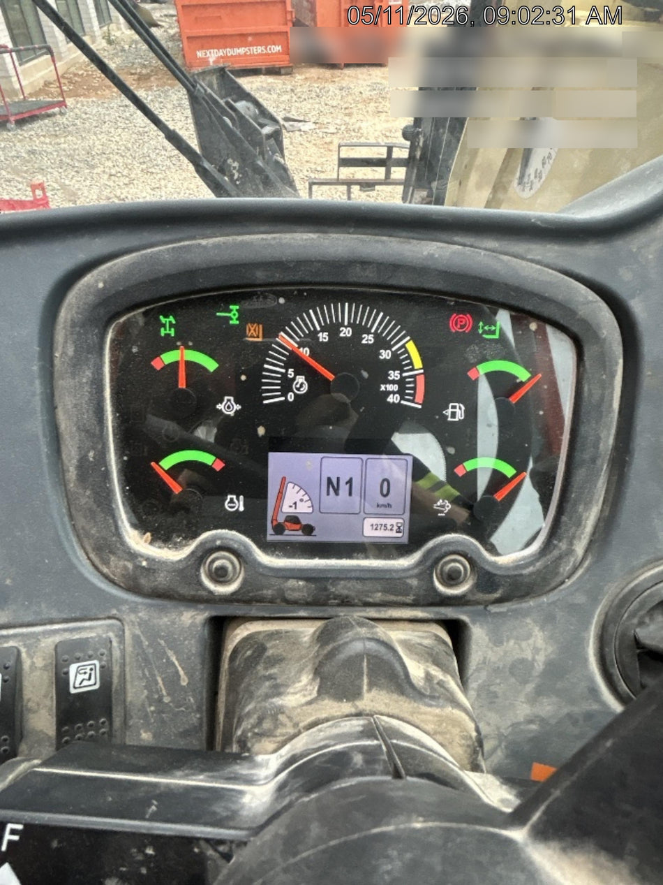 2021 JLG 1075