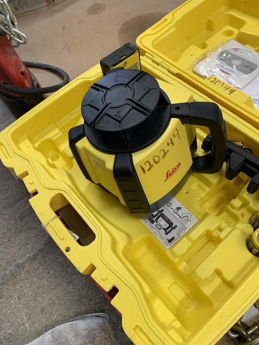 2020 LEICA Rugby 610