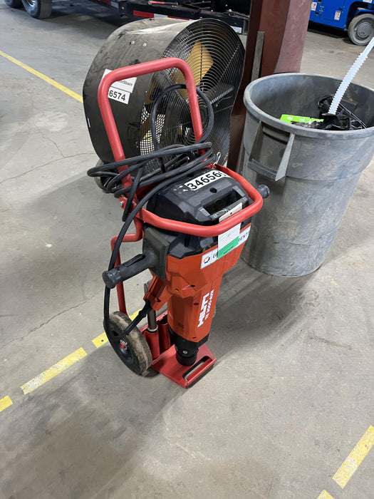 2023 HILTI TE 3000-AVR