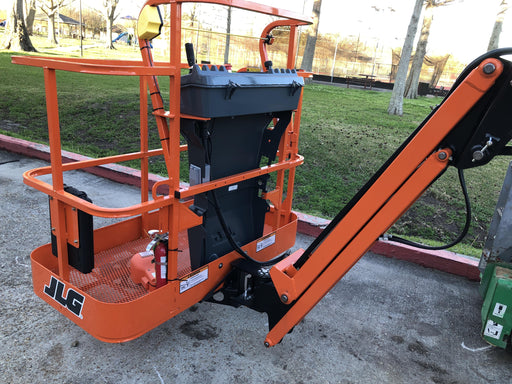 2019 JLG E450AJ