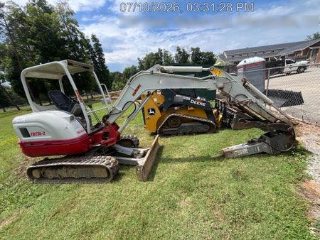 2022 TAKEUCHI TB235-2R