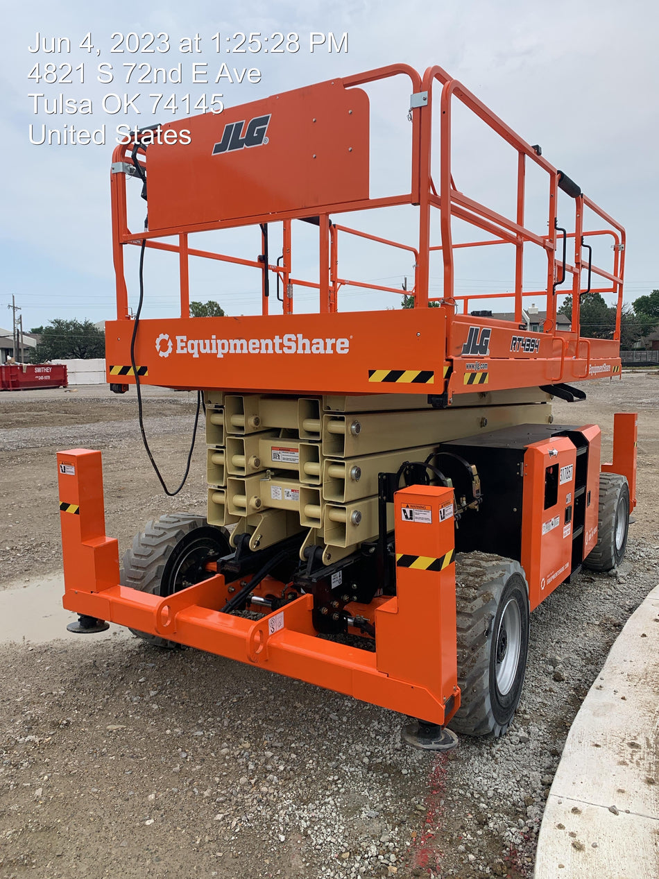 2023 JLG RT4394