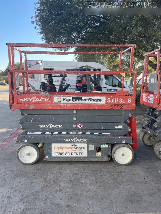 2017 Skyjack SJIII-3226 Skyjack SJ3226, Trojan Battery Set, Extended Warranty 5yr/5k hr