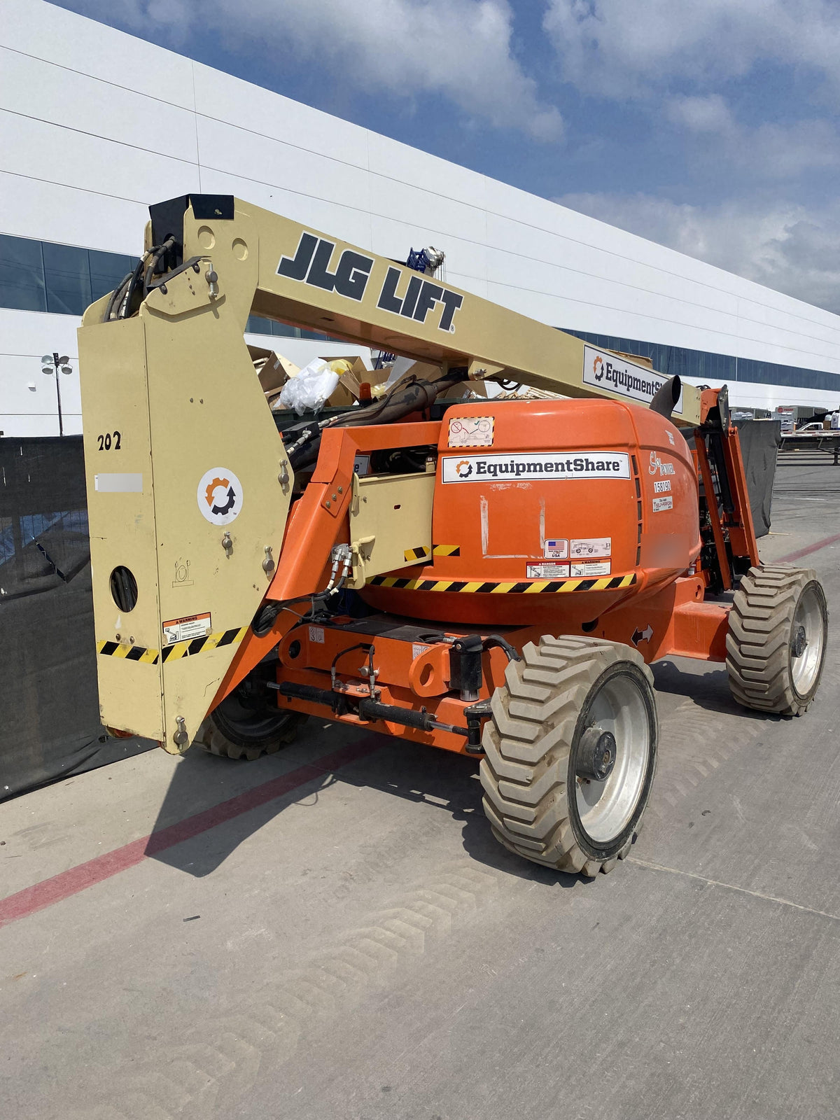 2021 JLG 600AJ