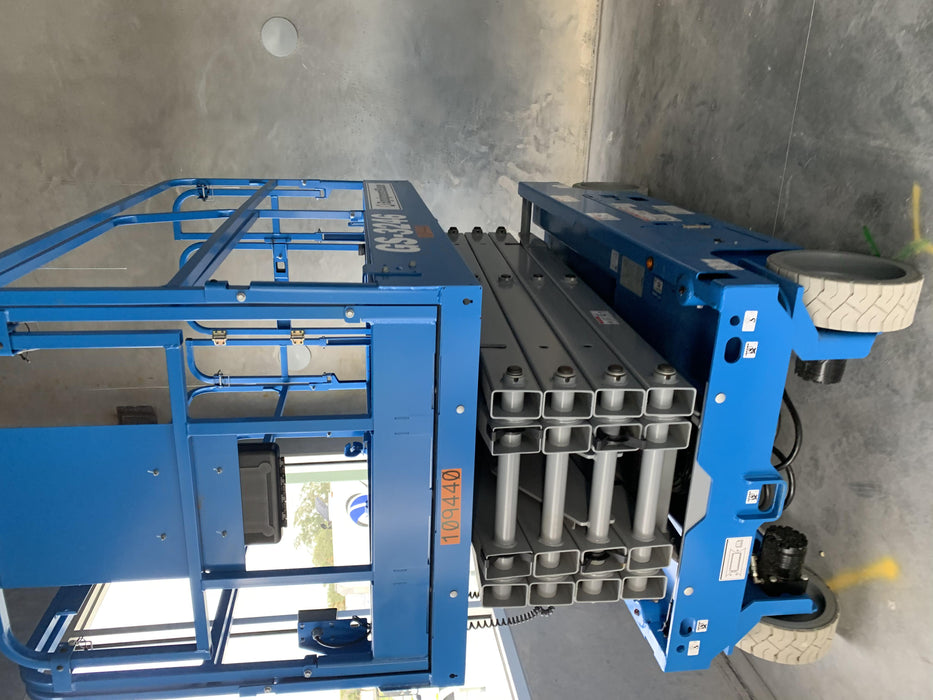 2020 Genie GS-3246 Standard, Folding full height swing gate