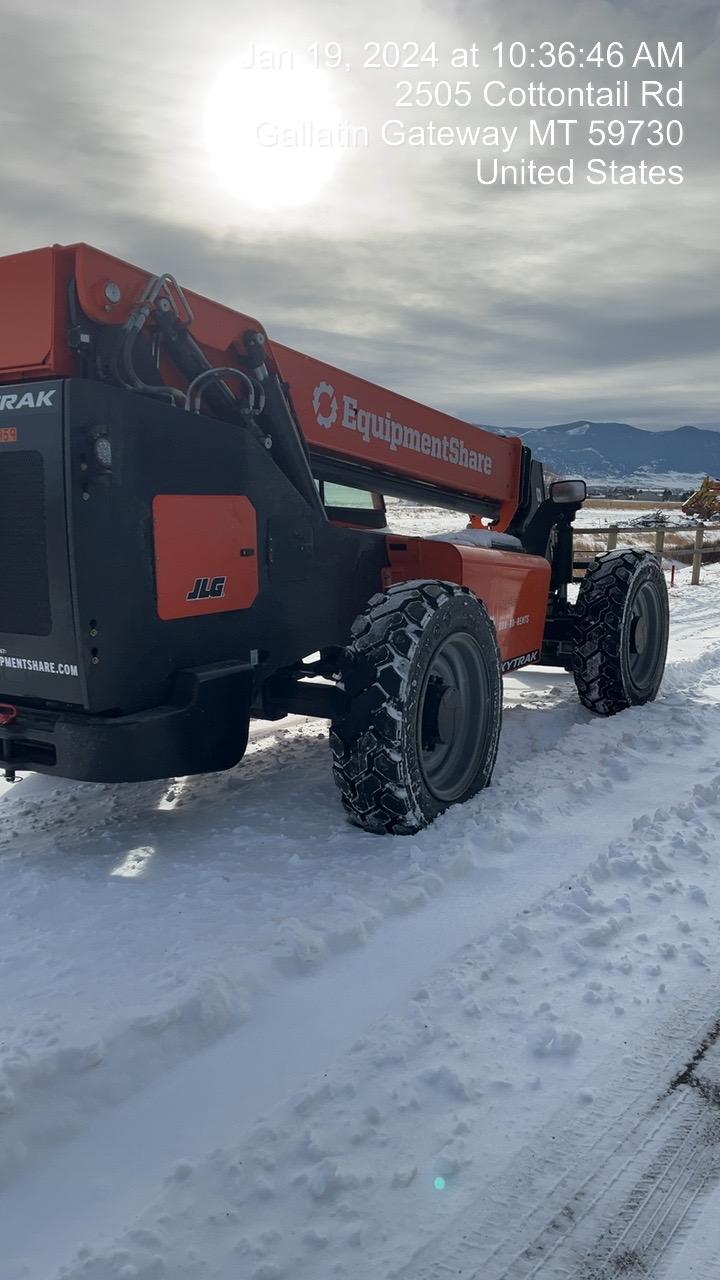 2023 SKYTRAK 8042