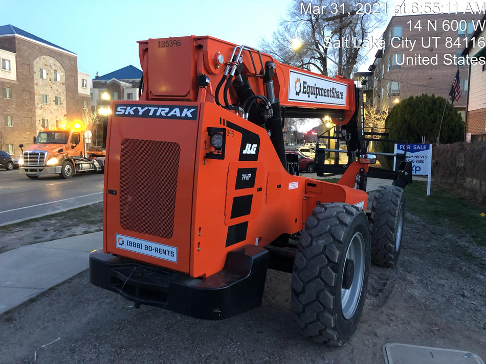 2021 JLG 12054