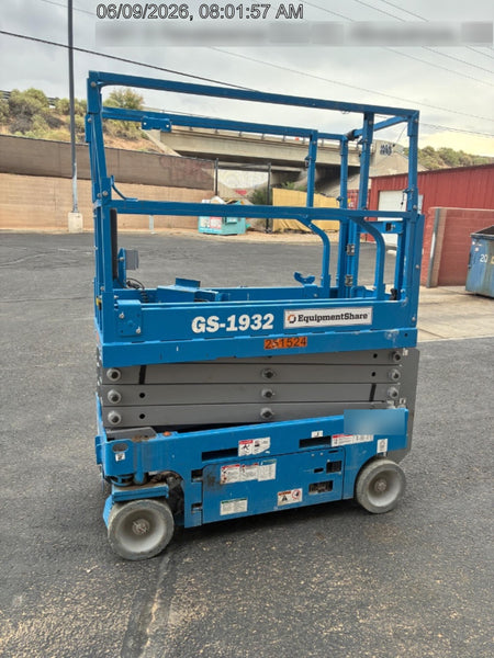 2022 GENIE GS-1932