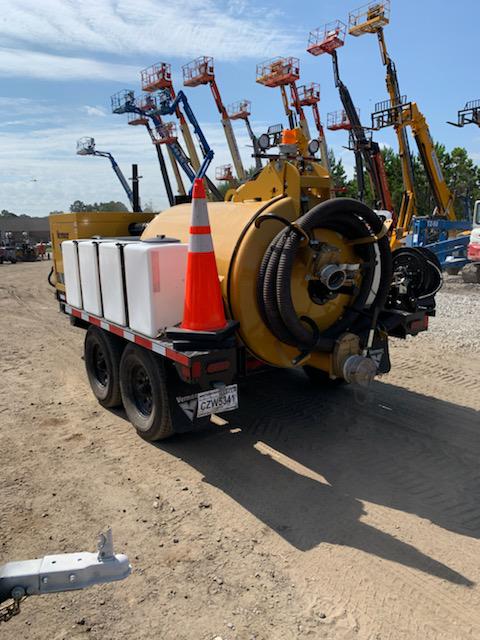 2022 VAC-TRON LP573XDT