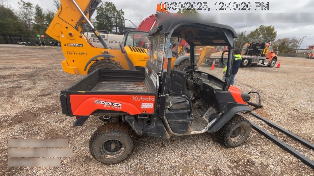2020 Kubota RTV-XG850WL-H 4wd Utility Cart, 4 Seat,Gas, LED Strobe, Windshield Tempered Glass, Plastic Canopy, Wire Harness Kit, Backup Alarm