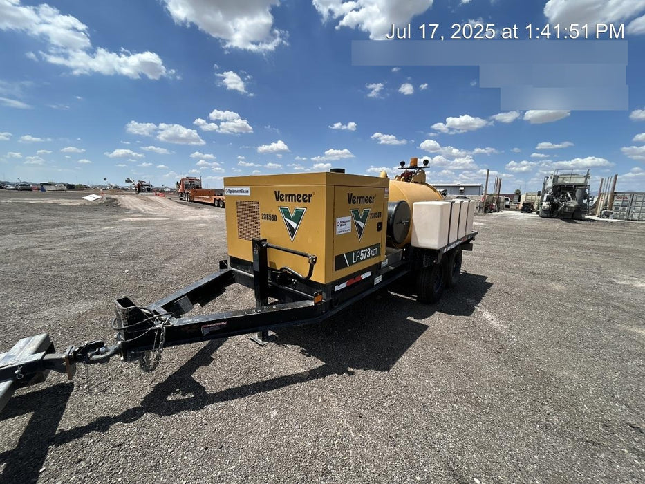 2022 Vac-Tron LP573XDT T4 Koehler Diesel Engine, 500 Gallon Debris Tank, x2 100 Gallon Water Tanks