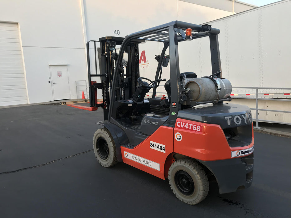 2022 TOYOTA 50-8FGU25