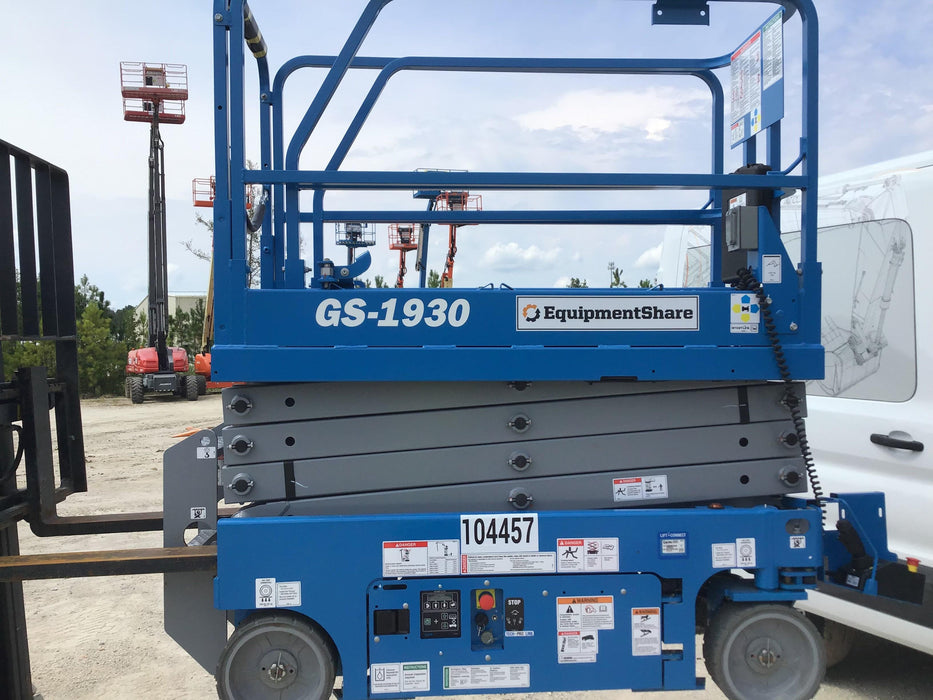 2020 Genie GS-1930 Fixed rails with chain entry gate - Pre A92.20