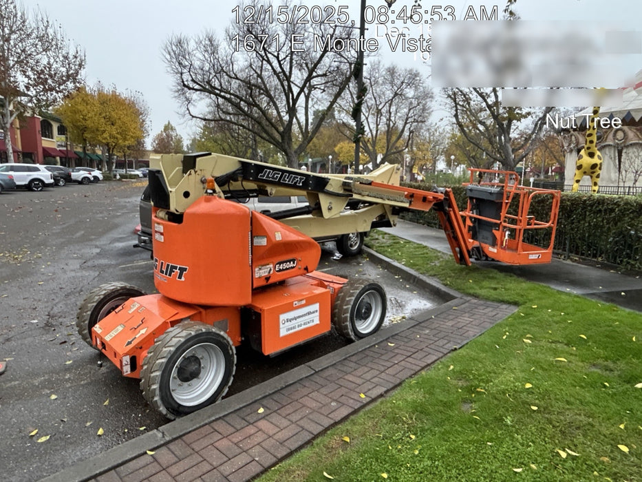 2019 JLG E450AJ