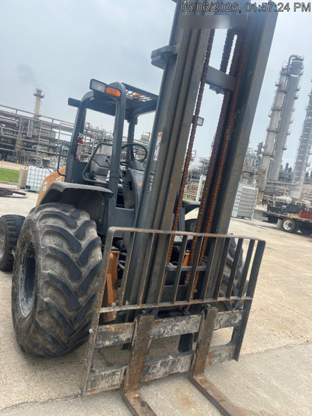 2021 CASE 588H