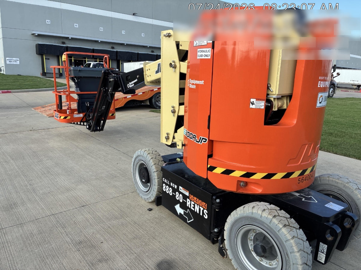 2025 JLG E300AJP