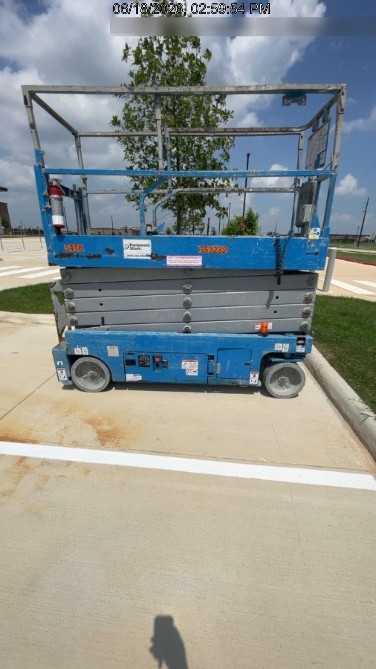 2017 Genie GS-3232 32' Narrow Electric Scissor Lift
