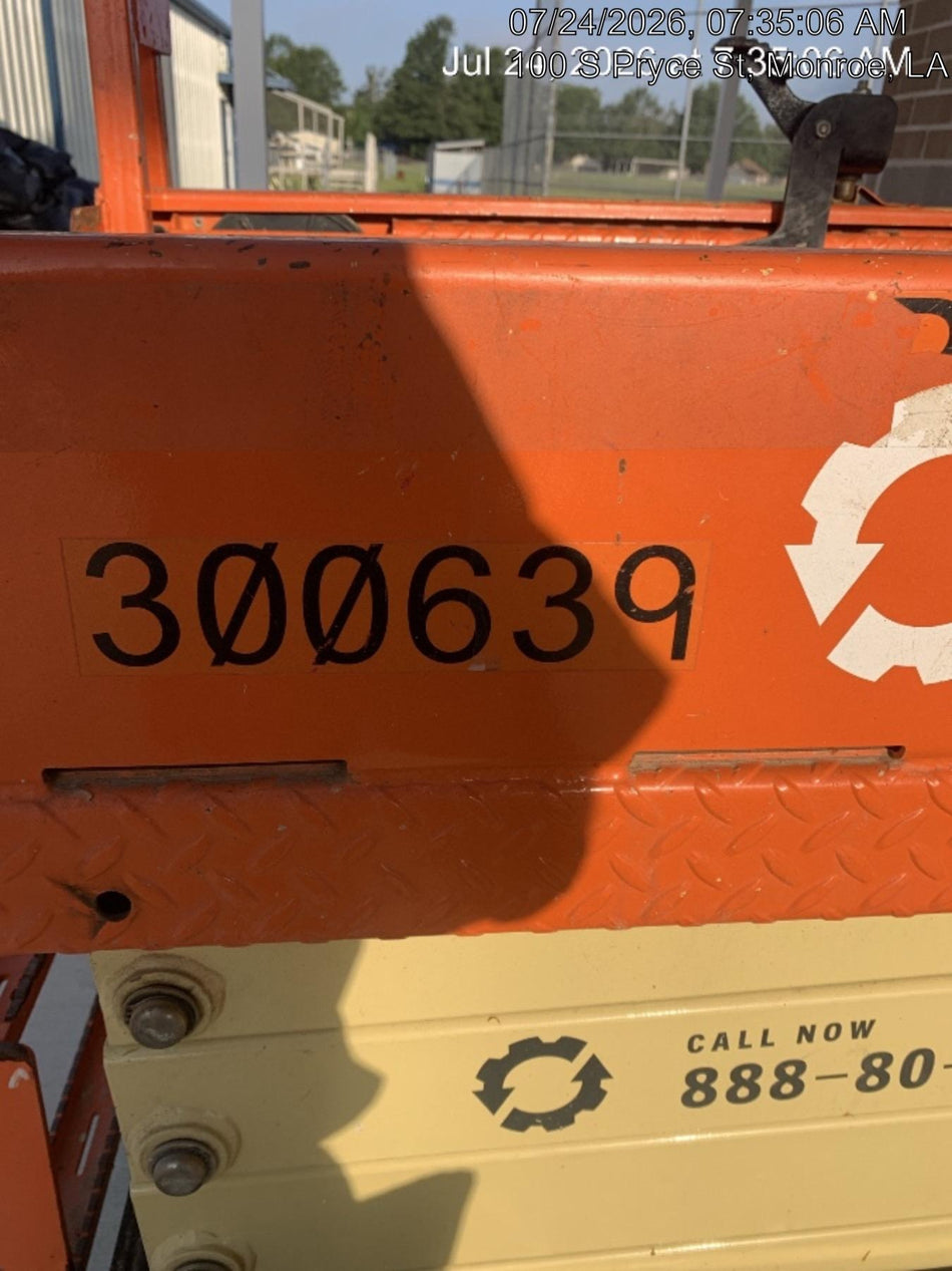 2023 JLG ES1932