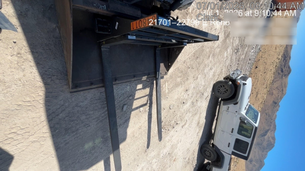 2026 ARROW MATERIAL HANDLING 72" Pallet Forks - Arrow