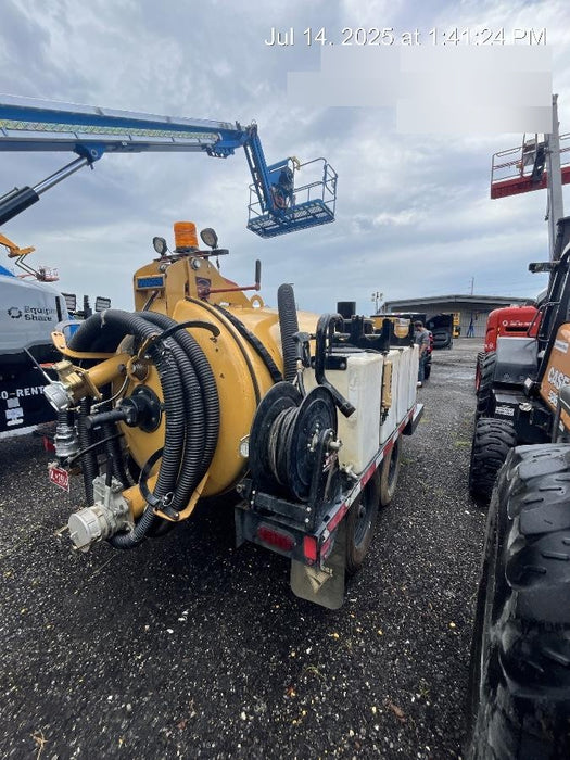 2022 VAC-TRON LP573XDT