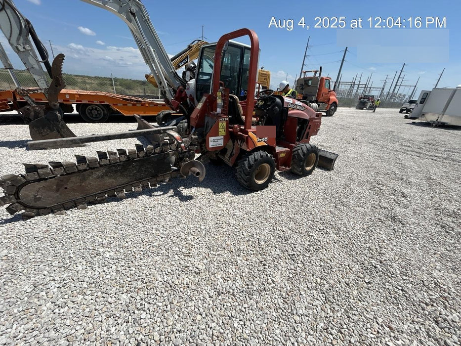 2019 DITCH WITCH RT45A