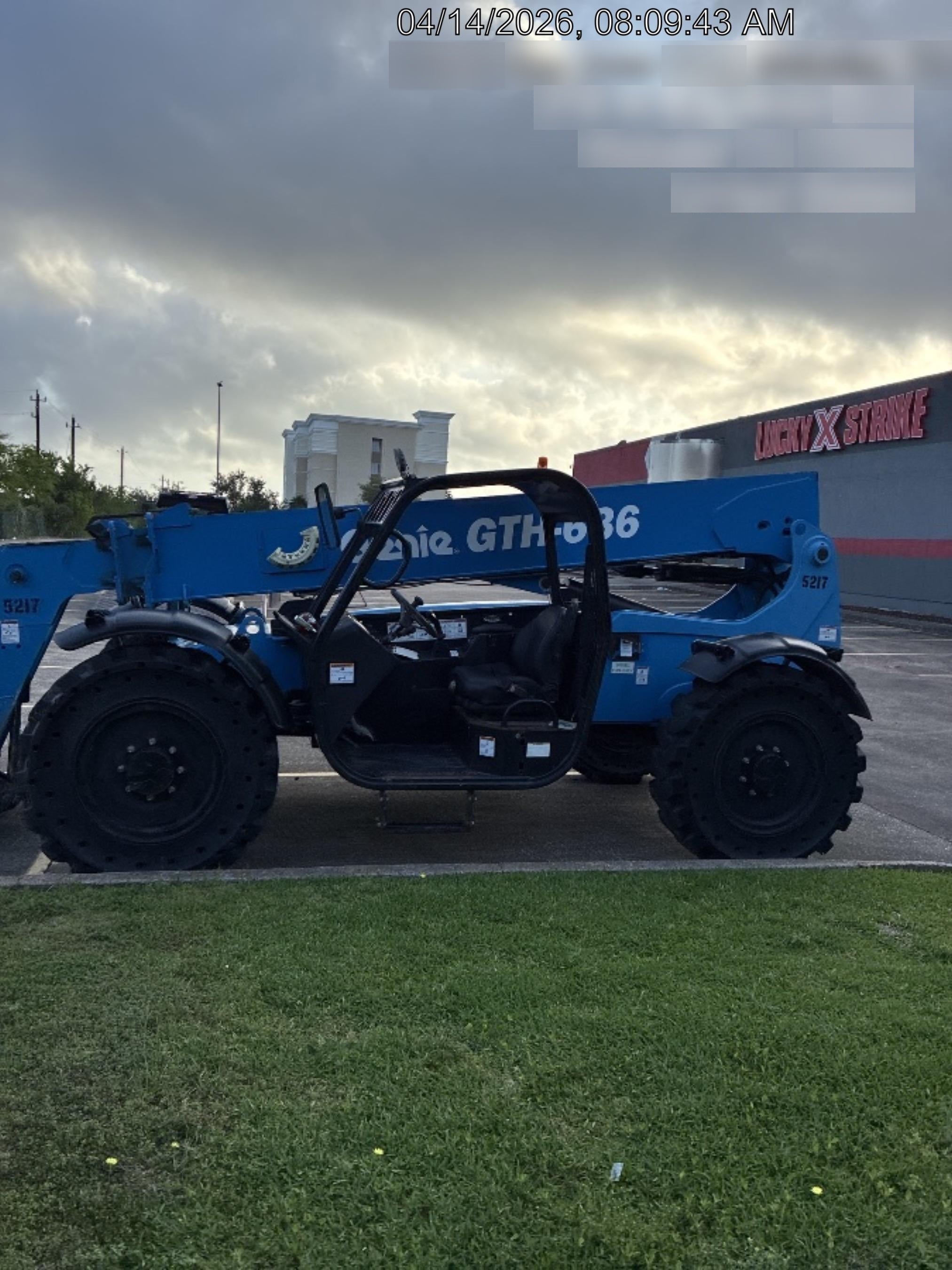 2017 Genie GTH-636 Genie GTH636, Solid RT Tires, T4F, worklights (LED, rear), Open ROPS