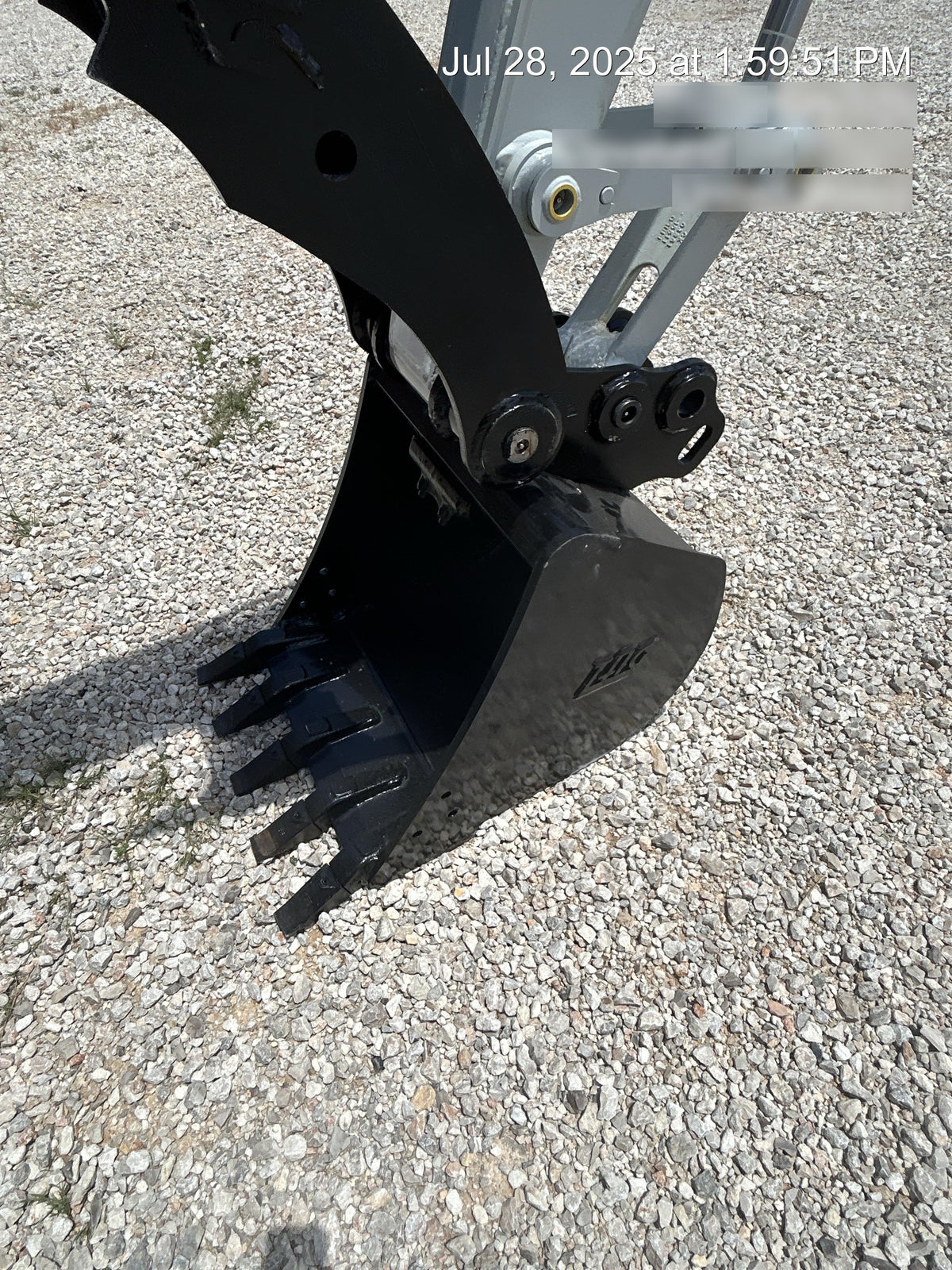 2025 TAKEUCHI 24" Bucket Takeuchi