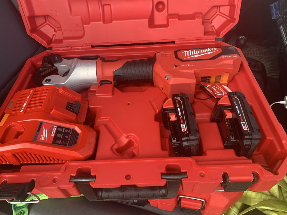 2021 MILWAUKEE 2877-22