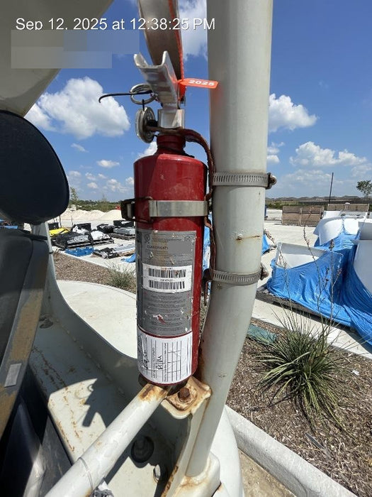 2019 Takeuchi TB260 Canopy, Standard Blade, Auxiliary hydraulics w/Manual QC, Hydraulic thumb, 12" ,18", 24" Bucket