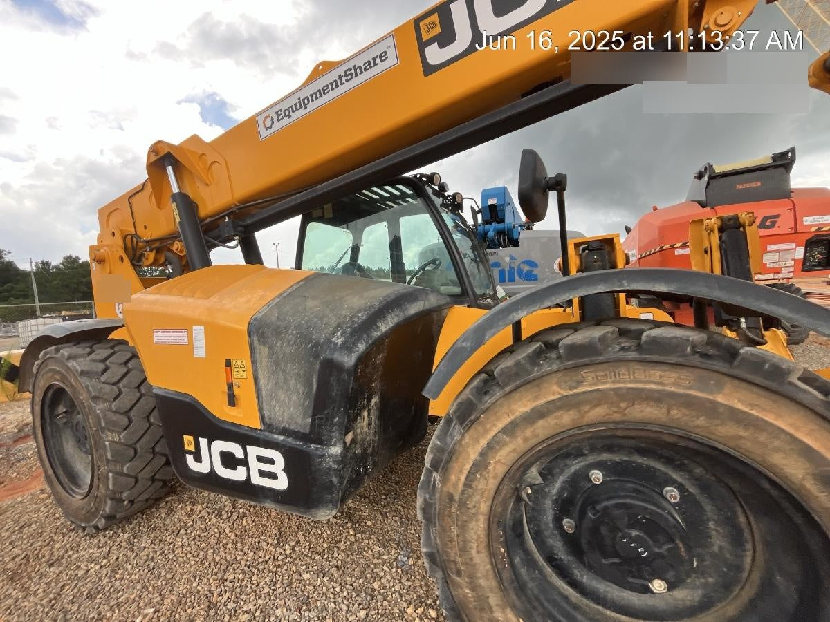 2022 JCB 510-56
